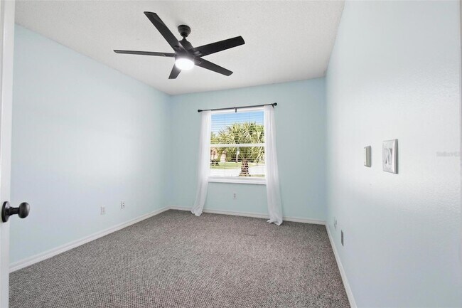 Building Photo - 14 Westmoreland Dr