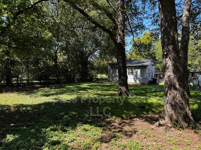 Building Photo - 507 Dunbar Ave