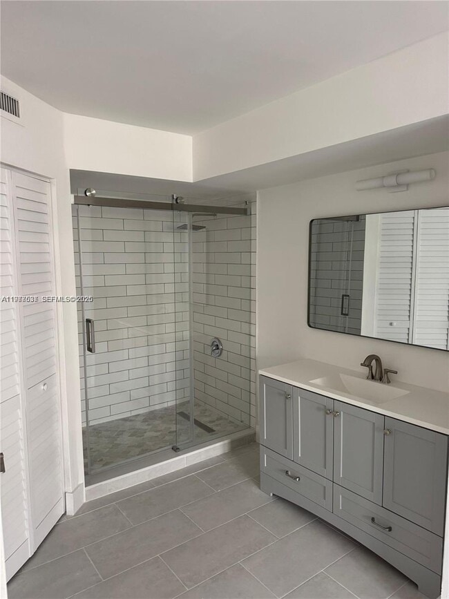 Building Photo - 1280 S Alhambra Cir