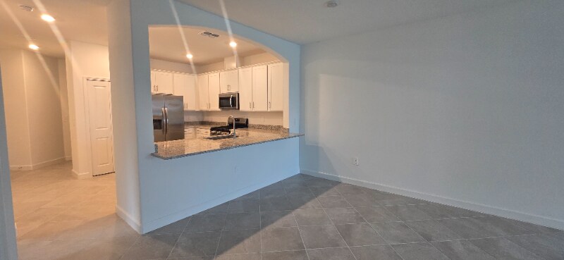 Building Photo - 5532 Sapphire Stone Cv