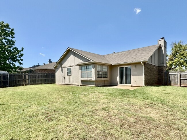 Building Photo - 6300 Westlane