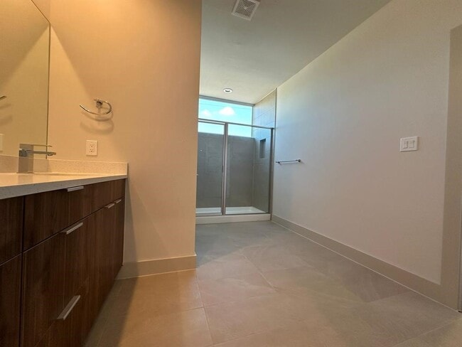 Building Photo - 6804 Troya Ln