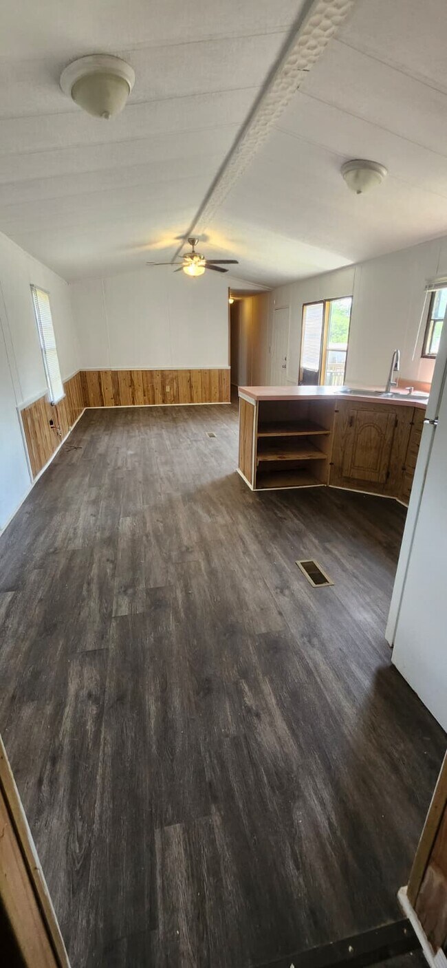 Building Photo - 8364 Cedar St