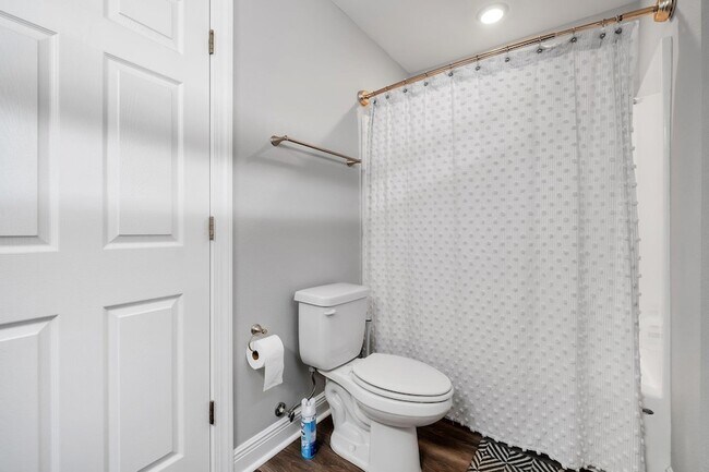 Building Photo - 1069 Lacey Ln