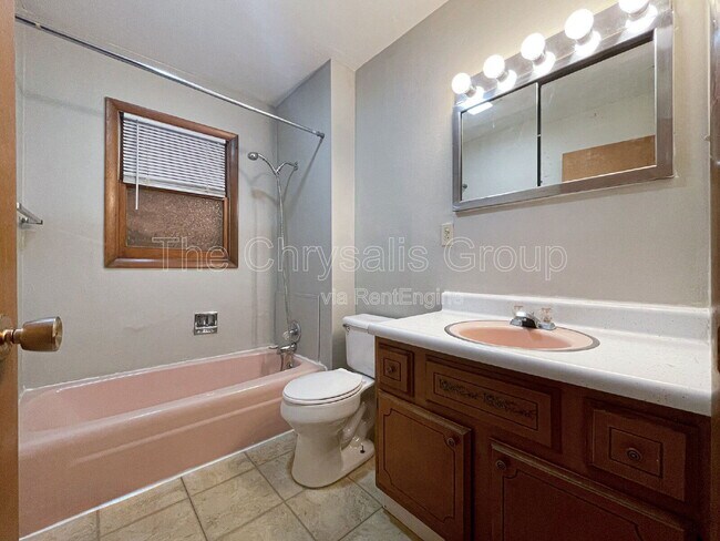 Building Photo - 666 Illinois Ave