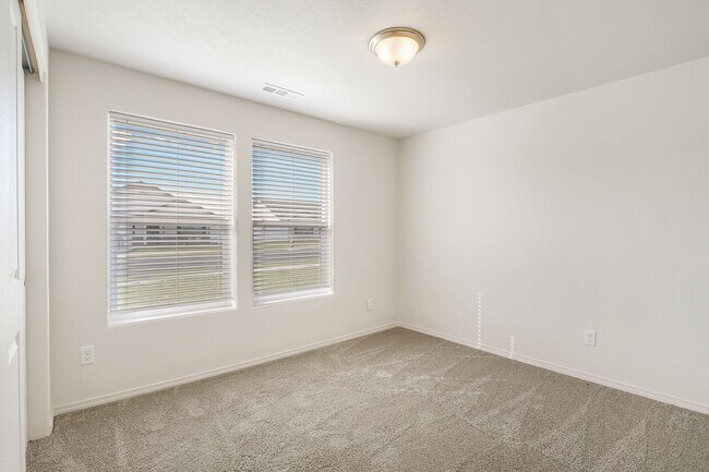 Building Photo - 4214 W Wood Ct