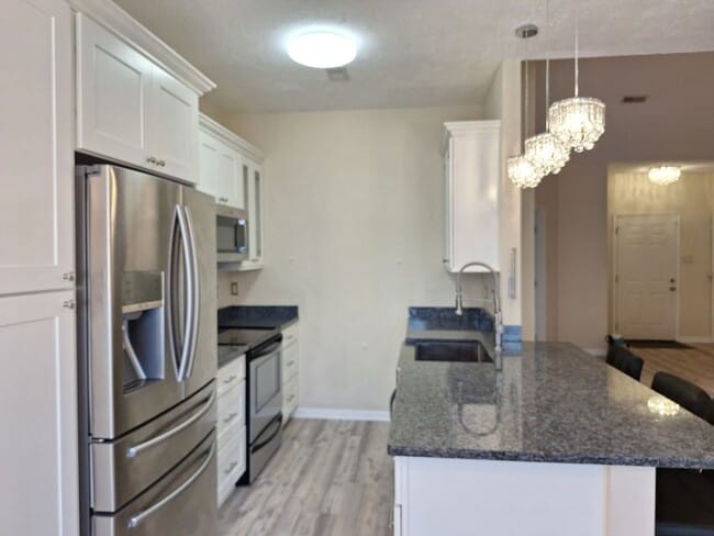 Building Photo - 4415 Greenfern Way