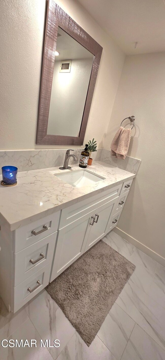 Building Photo - 652 Verna Ave