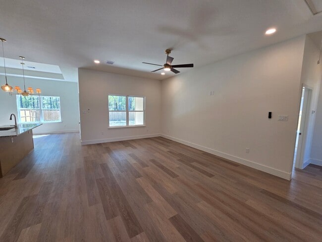 Building Photo - 16276 Jeet St