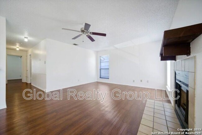 Building Photo - 818 Station St