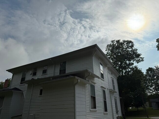 Building Photo - 66 N West St