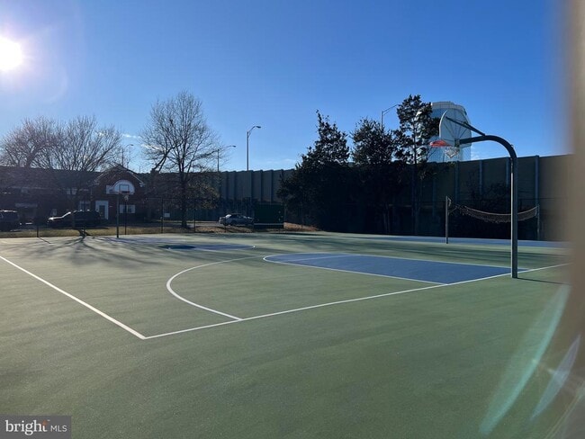 Building Photo - 1225 Martha Custis Dr