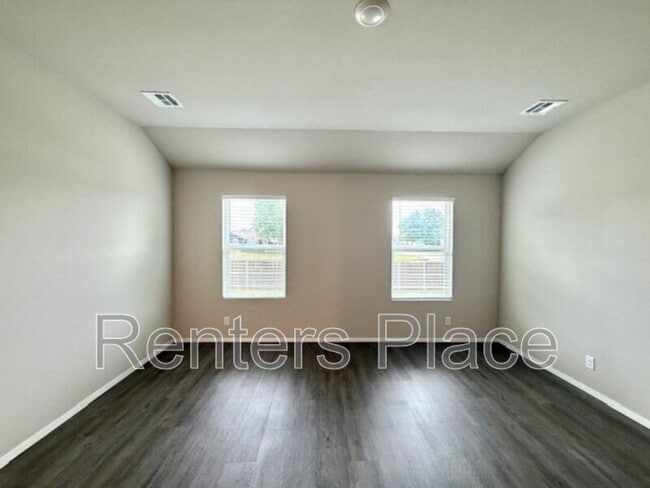 Building Photo - 3704 S 146th E Ave