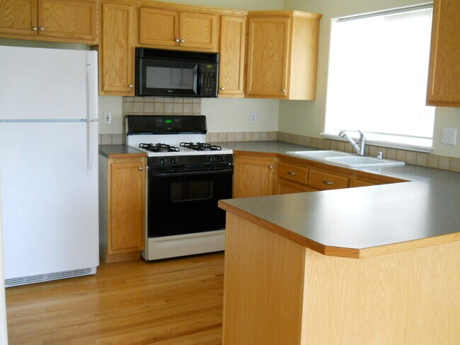 Building Photo - 16807/16805 N. Mayfair