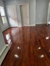 Building Photo - 818 E 216th St