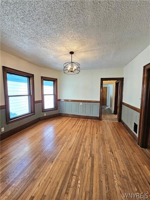 Building Photo - 891 Richmond Ave