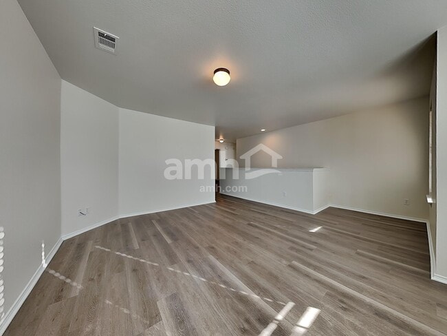 Building Photo - 306 Azalea Dr