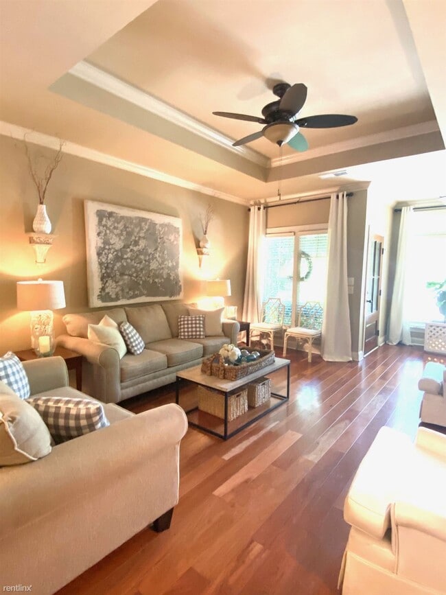 Building Photo - 3 br, 2.5 bath Townhome - 4618 Cotswold Lane