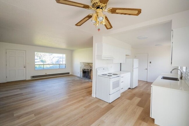 Building Photo - 2545 NW 111th Ave