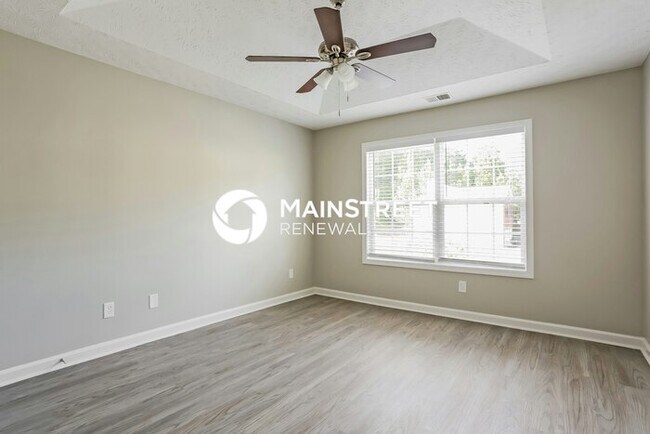 Building Photo - 3 Bedroom Pet-Friendly Home in Jonesboro, GA with Main Street Renewal