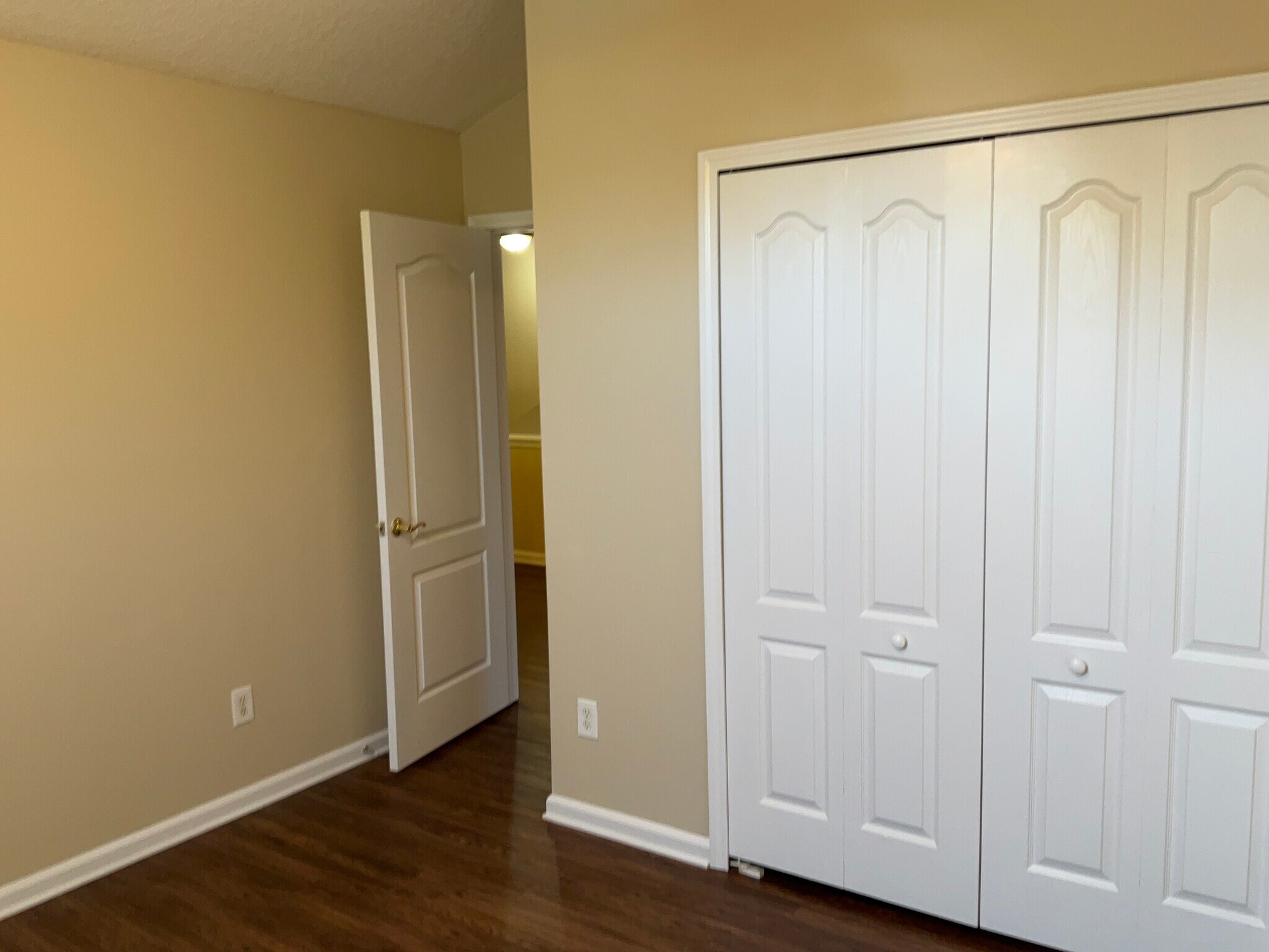 Building Photo - 1982 Protection Pt