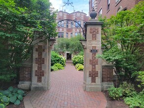 Building Photo - 360 Ridge Ave