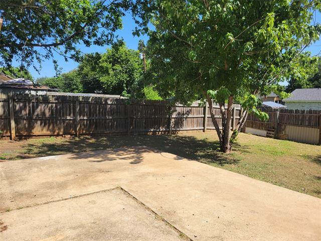 Building Photo - 1411 Clearfield Dr