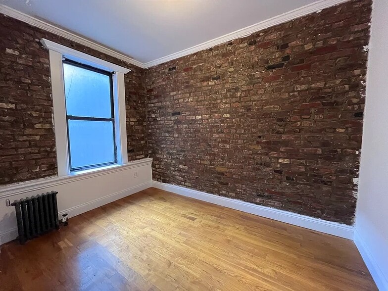 Building Photo - 190 S 8th St