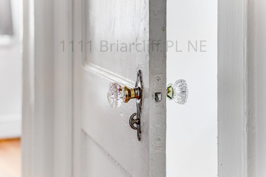 Building Photo - 1111 Briarcliff Pl NE