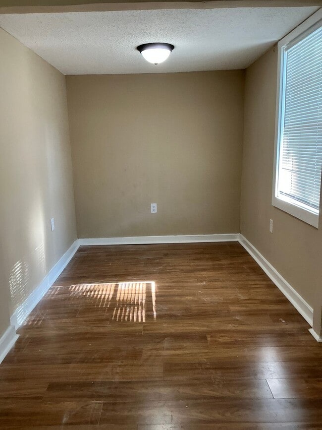Building Photo - Section 8 Approved