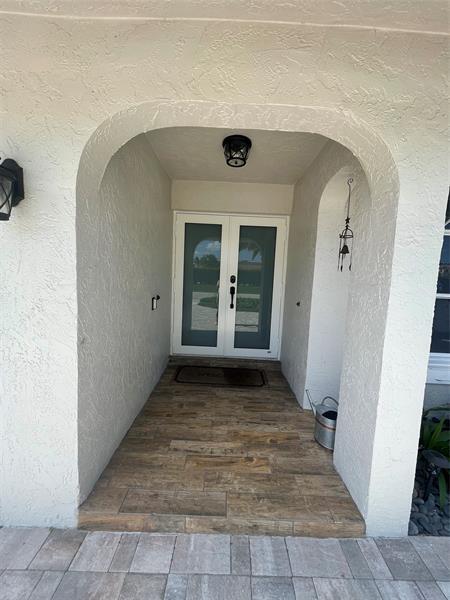 Building Photo - 7485 Royal Palm Blvd