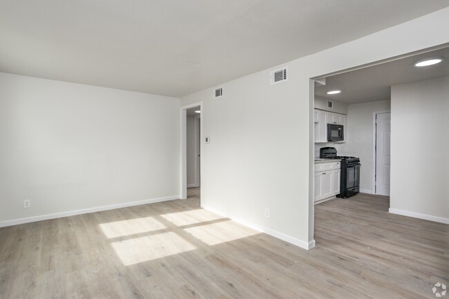 Building Photo - 1033 Adair Ave