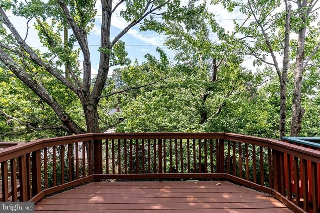 Building Photo - 2841 Shepperton Terrace