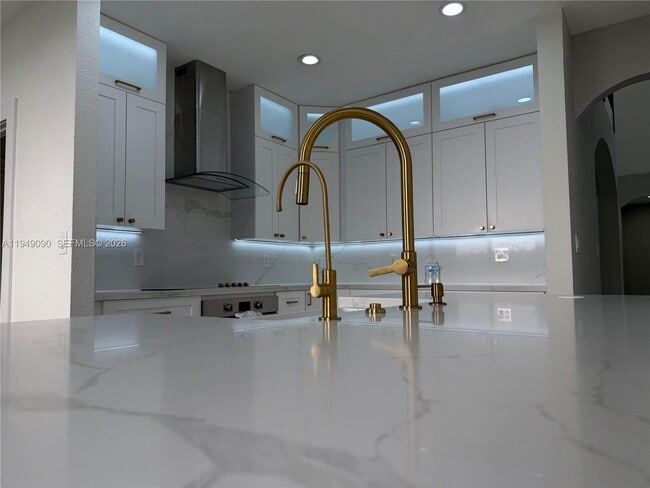 Building Photo - 364 SW 188th Ave