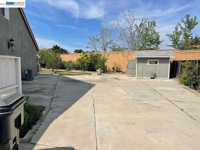 Building Photo - 1235 Santona Ct