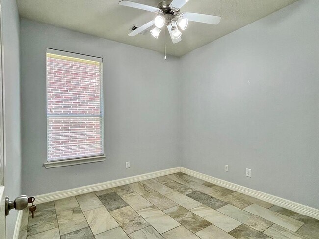 Building Photo - 13834 Clear Trail Ln