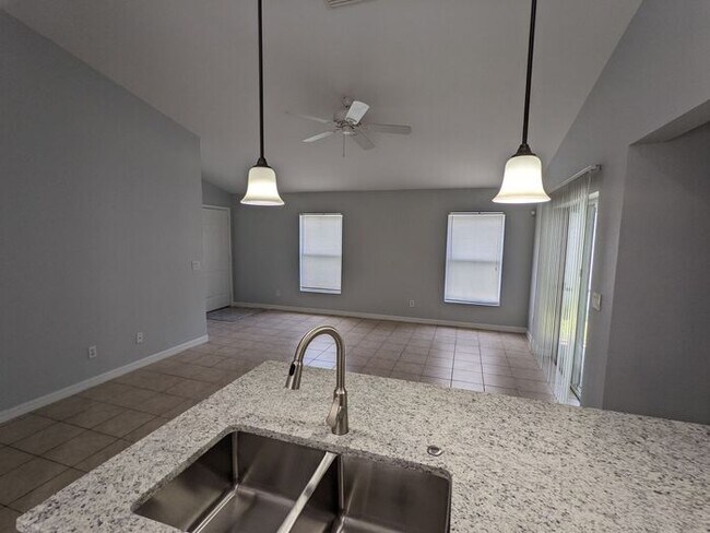 Building Photo - Beautiful 3/2 Home in Riverview, FL