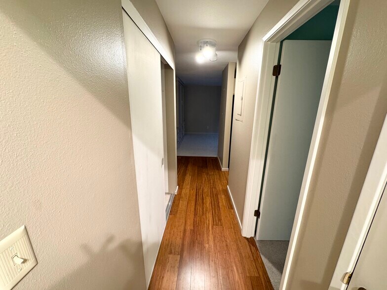 Building Photo - 7001 Sand Point Way NE