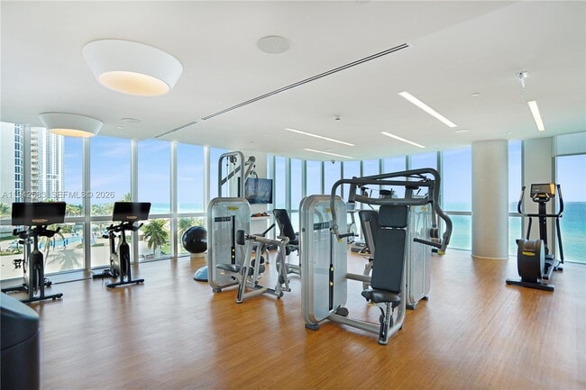 Building Photo - 17475 Collins Ave