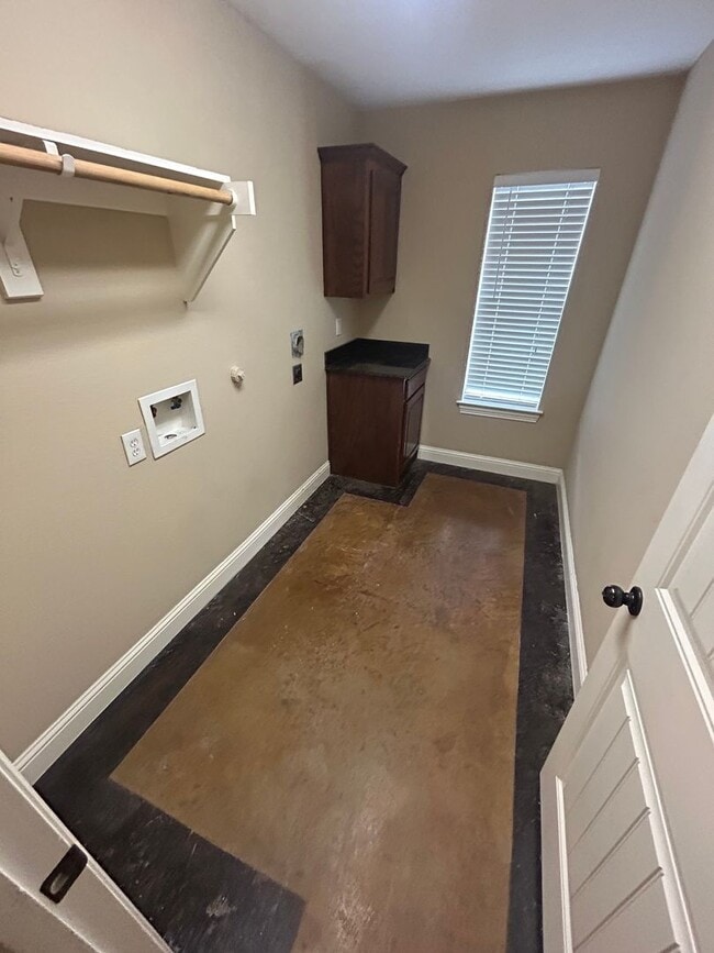 Building Photo - 1305 Halcyon Pl