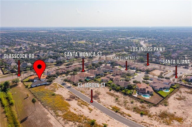 Building Photo - 26 El Jardin St