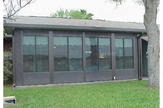 Building Photo - 2431 King Oak Ln