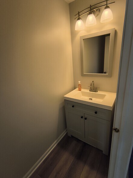 Building Photo - 22241 W Niagara Trl