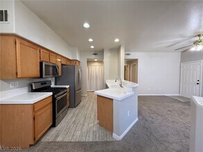 Building Photo - 2113 Echo Bay