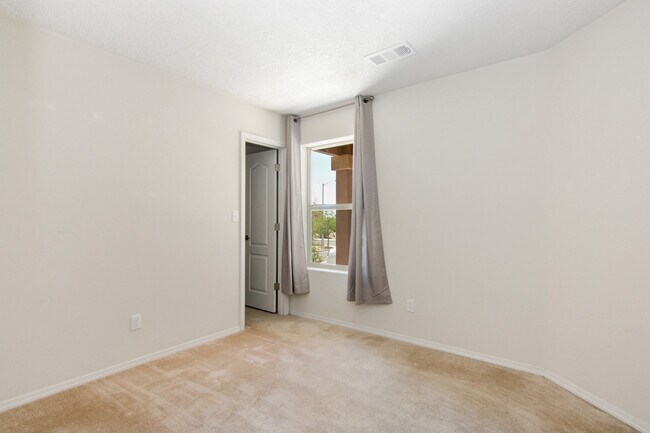 Building Photo - Three Bedroom, 2 Bathroom in newer Subdivision