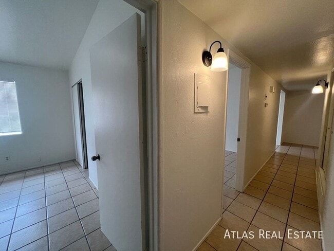 Building Photo - 40 N Westmoreland Ave