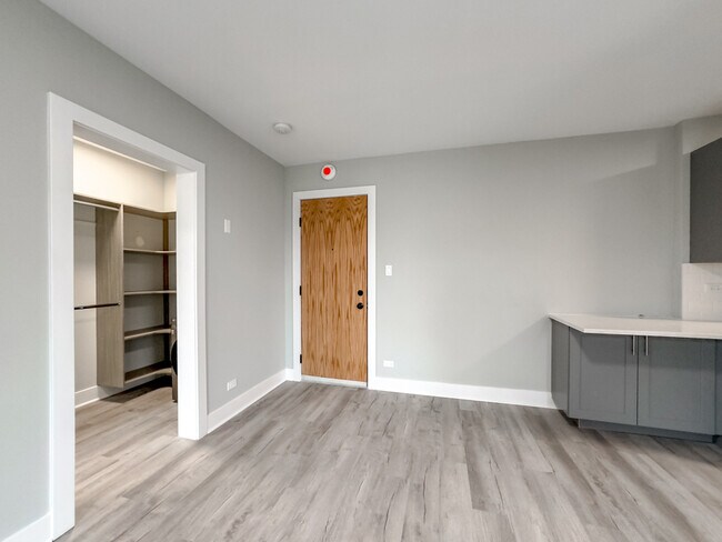 Building Photo - 378 Hazel Ave