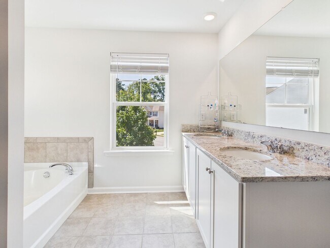 Building Photo - 5701 Brailen Dr