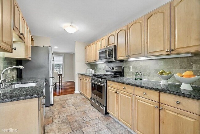 Building Photo - 2 br, 3 bath House - 17 Highland Ct