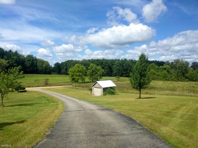 Building Photo - 3 br, 1 bath House - 12129 Bell Rd